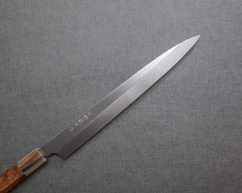MZA2YRXYG270GZBW002.jpg