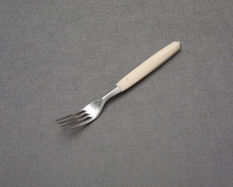 Tojiro Wakisashi Cutlery with White Micarta Handle
