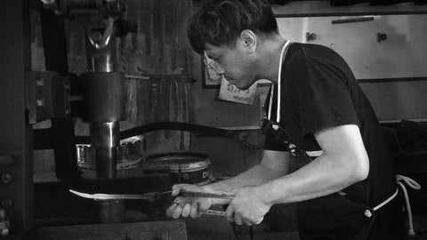Yu Kurosaki - the young artisan who raised to the top of traditional knife making
